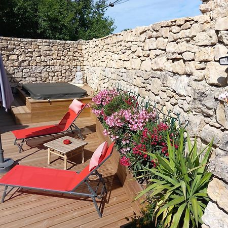 Murs  Chez Daniele Chambre Avec Jacuzzi Et Terrasse Privee المظهر الخارجي الصورة