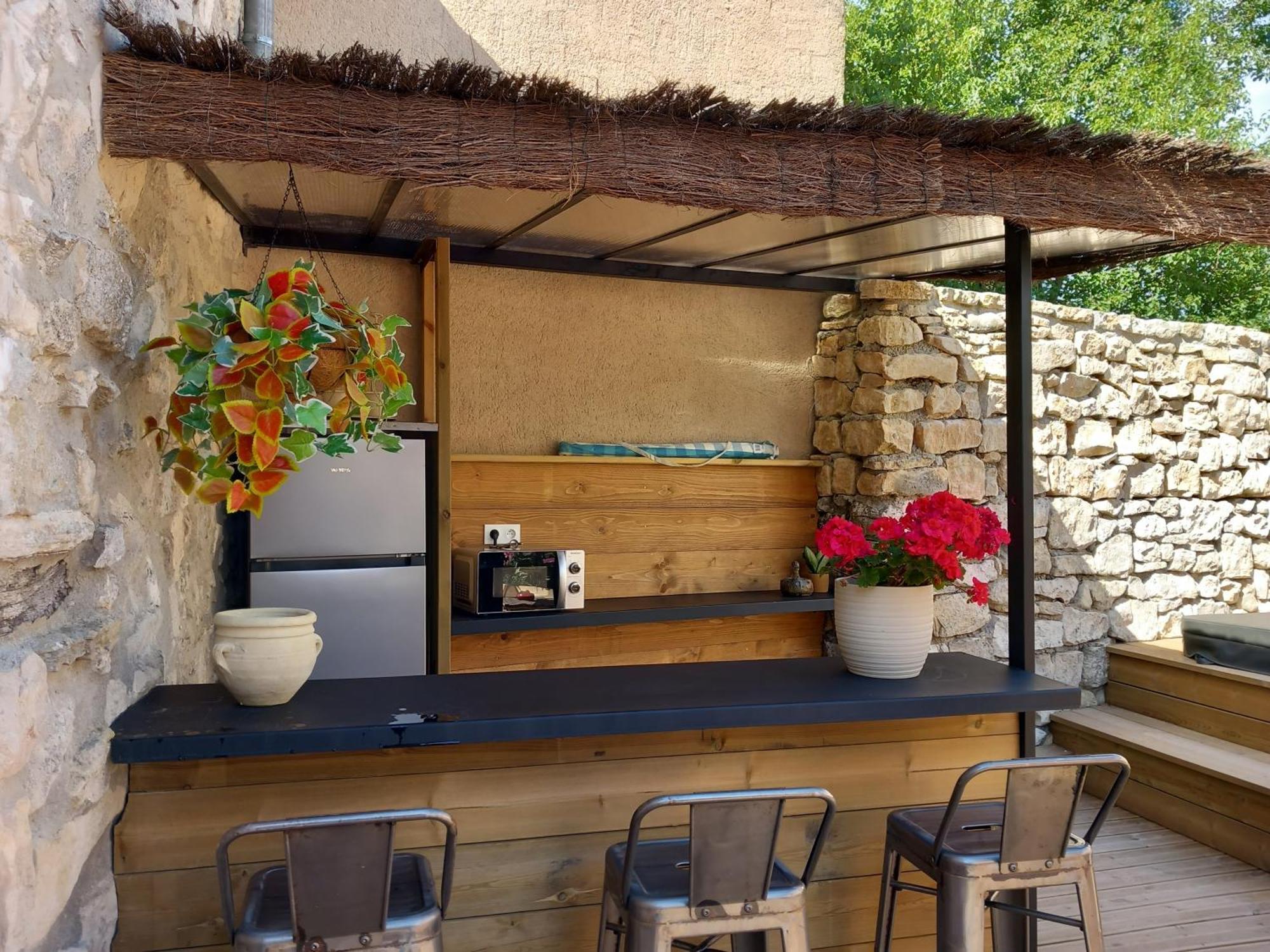 Murs  Chez Daniele Chambre Avec Jacuzzi Et Terrasse Privee المظهر الخارجي الصورة