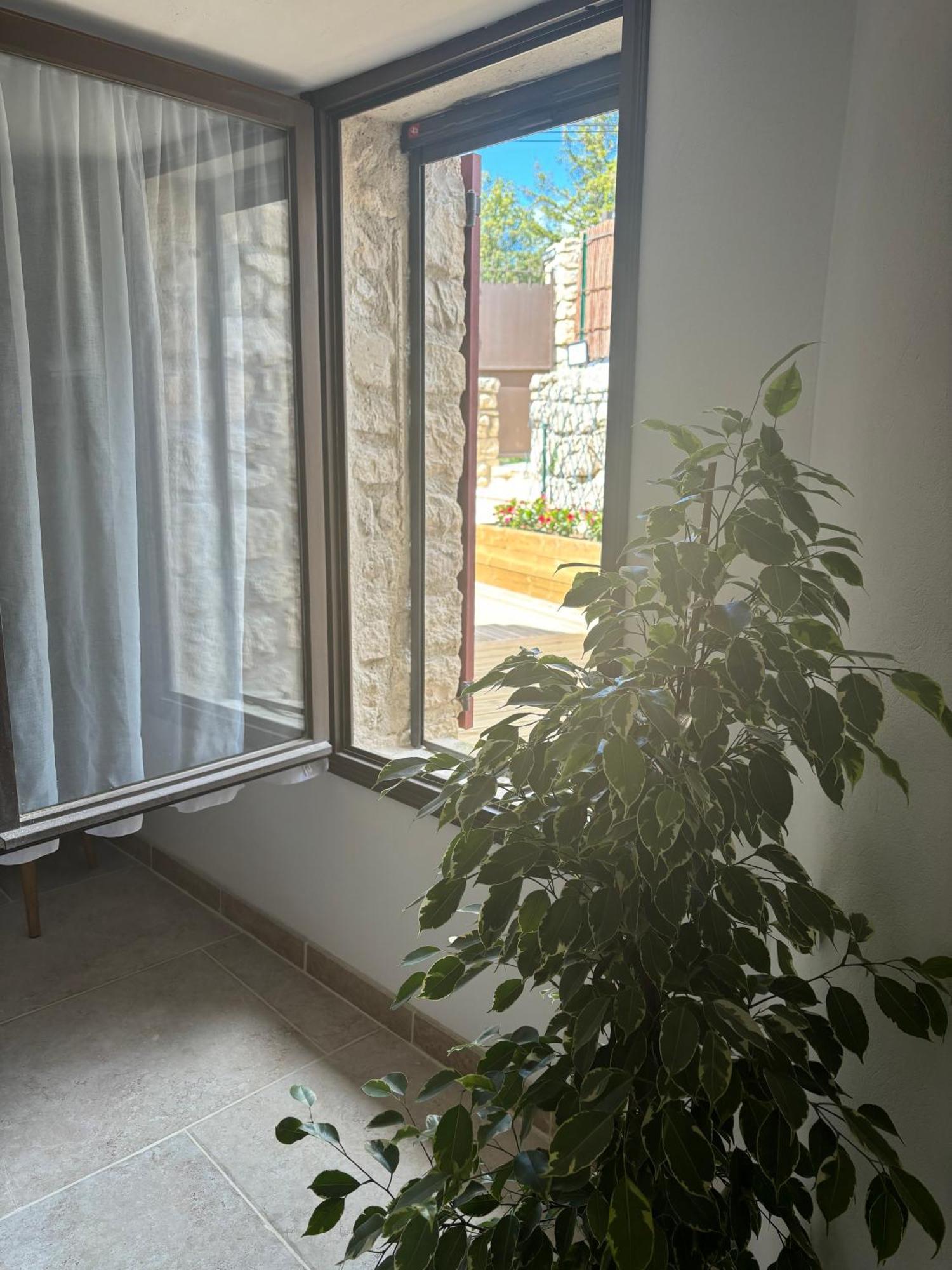 Murs  Chez Daniele Chambre Avec Jacuzzi Et Terrasse Privee المظهر الخارجي الصورة